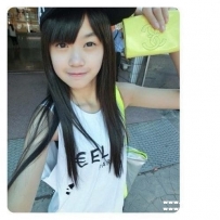 台北18歲學生妹：小貝158/C/40/18歲 羞澀清純 愛的學生妹妹