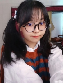 台北學生妹：子玲 155cm.B奶.19歲 嬌滴滴的嫩妹 超級可愛