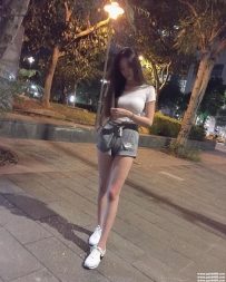 台北巨乳學生妹：湘湘 163 E 21歲 清純美少女 身材好 美腿 配合度高 熱情主動