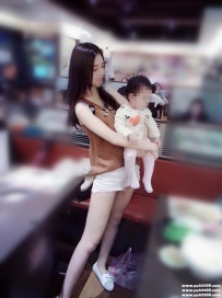 台南單親媽媽：吸吸 163cm 46kg C奶 26歲 CP值高 滿滿的女友fu