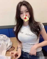 新竹美女外約：蜜雪163.E.47.24歲 充滿純欲感的正妹 水嫩的白皙美肌膚 真是有夠誘人