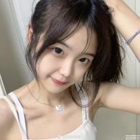 台北清純學生：喵喵 160cm C+奶 19歲 皮膚白 漂亮 超有女友FU的