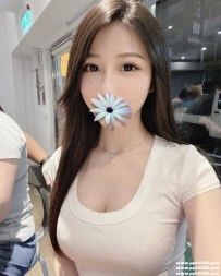 高顔值網紅正妹：雨荷168.D.24歲 保證極品A  身材好到爆 高瘦美腿 太漂亮了~~