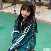 台北幼齒學生：小芙 155 C 45 19歲 超級甜美可愛 #無抽煙無刺青 初次下海