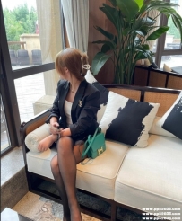 台中外送茶：梓梓164.D.47.26y 穿著幹練中帶有誘惑美感 經常把客戶迷的神魂顛倒