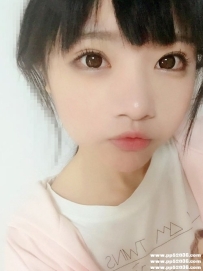 台北清純學生：小珍 158 B 19歲 新下海的妹妹 皮膚很嫩滑 粉嫩~清秀可愛小隻馬