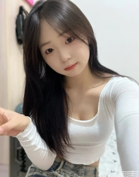 高雄援交妹：怡菲161.B.45.23歲 清純骨感甜美的美髮助理 手超巧的