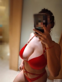 台中巨乳人妻：心茹 165cm F~G 54 35歲 性感火辣超級饑渴欲女...