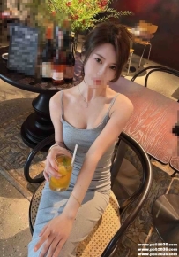 #台北現役空姐：君君 168cm D奶 25歲 超正氣質美女 天菜顏值 身材比例完美，口技佳