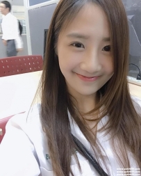 台北尤物正妹：琉夏 162 C 44 24歲 清純寵物醫生 清純夠漂亮 #女友FU 讓人無法抗拒
