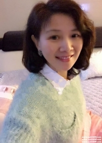 台北氣質熟女：彩霞 162cm C奶 43歲 下海尋求男人肉體安慰