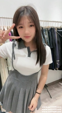 新竹可愛少女：雪琦 158/45kg/D/22歲 可愛少女 讓你想疼入心 她害羞的模樣讓你想好好