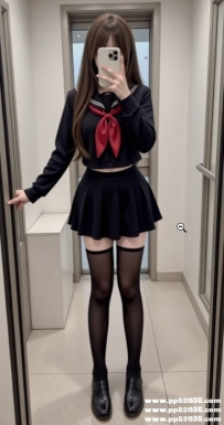 制服小妖精：莓莓157.C.44.19歲 身材輕盈靈巧 腿長腰細奶翹