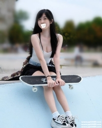 台北清純學生妹：丫頭 162cm.44kg.C杯.19歲 剛報班的清純學生妹 洗澡 口交 LG 69
