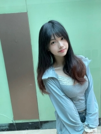 高雄可愛學生妹：朵兒 158.D.45.21歲 小騷包，可舌吻可69可舔鮑，現在有哥哥要來約嗎