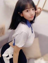 台北大奶大學生：🍓喬安 157 45 E 20歲 身材均稱 修長白皙美腿 可愛 粉有女友fu