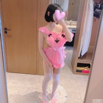 學妹系列！搖妹 148/40/B+/18歲 幼稚 卻很配合你的調教，她的小身材讓你可以輕鬆掌握