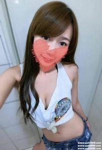 珊珊165/D/23歲小美女 甜美臉蛋 水水的蜜汁小穴等哥哥來舔