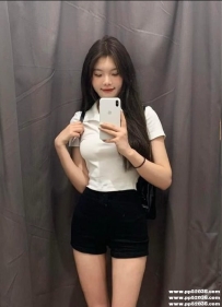 台灣外約：泡芙160.C.44.23歲 小穴粉嫩像是未被開發哦 像一隻溫順的小綿羊