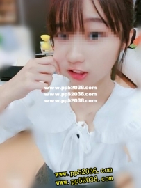 嬌小學生妹：娜娜155 B 19歲又萌又可愛嬌小學生妹 臉蛋幼齒