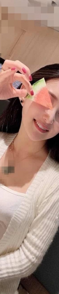 台中熱推正妹：小安167 C 24歲高挑外貌艷麗型 氣質完美女友fu