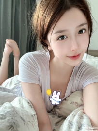 台中大奶騷妹：快樂 165 E 48 25歲 性見習小秘 有點溫柔 有點女友fu