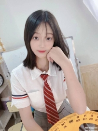 清純學生妹調皮可愛小女生 ：落落158.C.45.22歲 甜美可愛 女友十足