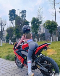 #健身正妹：安苒 165 D 24歲 “翹臀女騎” 身材惹火超級贊 高顏值 誰來第一個約她呢？