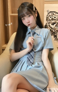 台中清純學生妹：😍果果 162.C.44.21歲 清純正妹 美少女激萌小奴兼職！三點很粉嫩