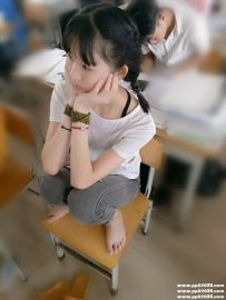 小糯糯156 B 18y幼齒乖巧小隻可愛型 求助大大 幫幫這個女孩吧