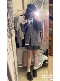 超級嬌小學生妹：婷妮152.43.C+.19歲 粉嫩鮑魚 甜美的聲音 可愛的臉蛋