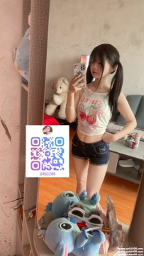 台北高中生： 小葡萄 155cm.42kg.C.18歲 18歲“處女”高中生 你們有興趣嗎？ 可以潮吹