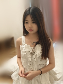 嬌小貧乳蘿莉茶：崽崽152.A.39.18歲 幼瘦嫩18歲妹妹 小隻排骨型